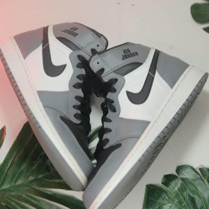 Jordan 1 Mid Gray White 000457